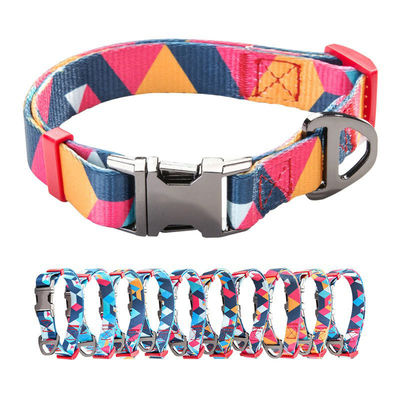 Entrenamiento a prueba de agua Diseñador de collares para perros para mascotas Impresión de patrón a granel Para Perros retráctiles