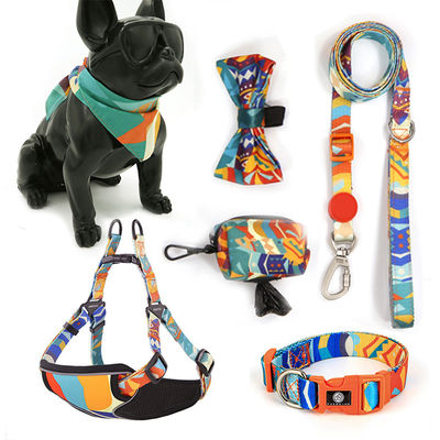 Mejore las caminatas de su perro con nuestro lujoso conjunto de arneses y correas reflectores para perros